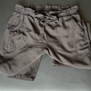 Paper-bag style pants